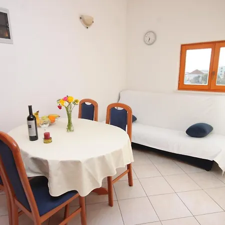 Apartment Family-Friendly Apartments With Swimming Pool Seget Vranjica, Trogir - 7559 *