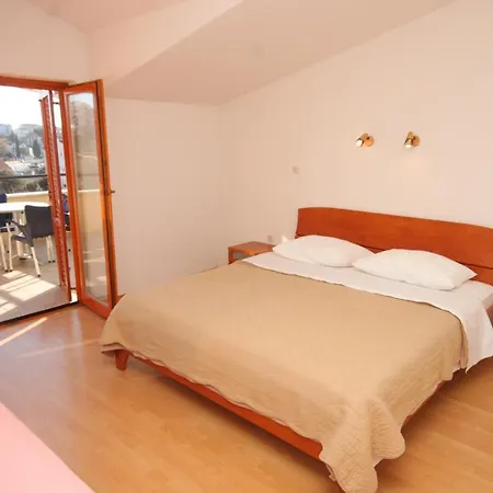 Family-Friendly Apartments With Swimming Pool Seget Vranjica, Trogir - 7559 *